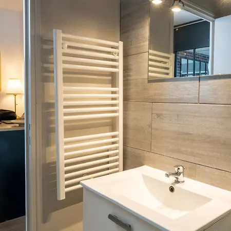 M2m Confortable Et Lumineux - Parking Prive Gratuit - 4 Min A Pied De La - Hypercentre Apartmán